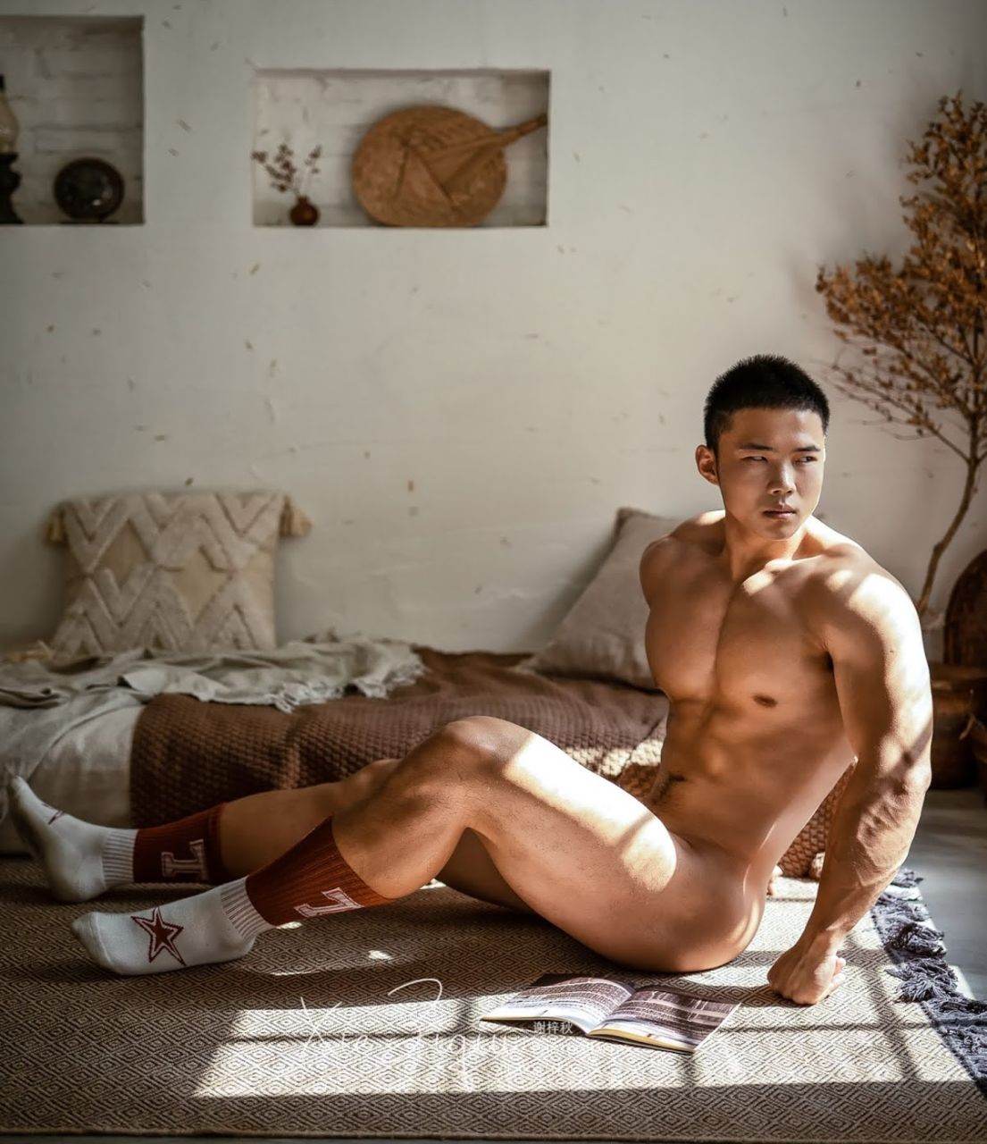 หนุ่มหล่อขึ้นปก 879.1