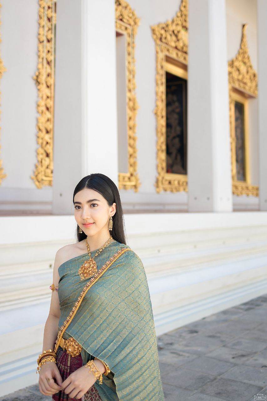 Thailand 🇹🇭 | Thai traditional costume, ชุดไทย
