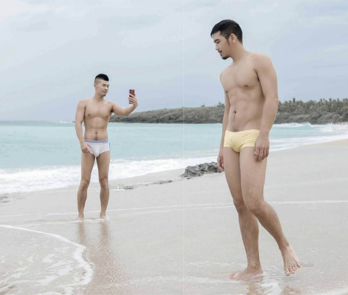 หนุ่มหล่อขึ้นปก 873.3