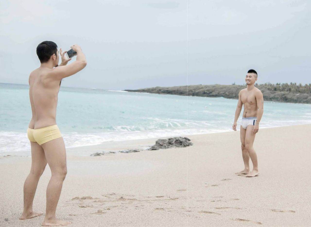 หนุ่มหล่อขึ้นปก 873.3