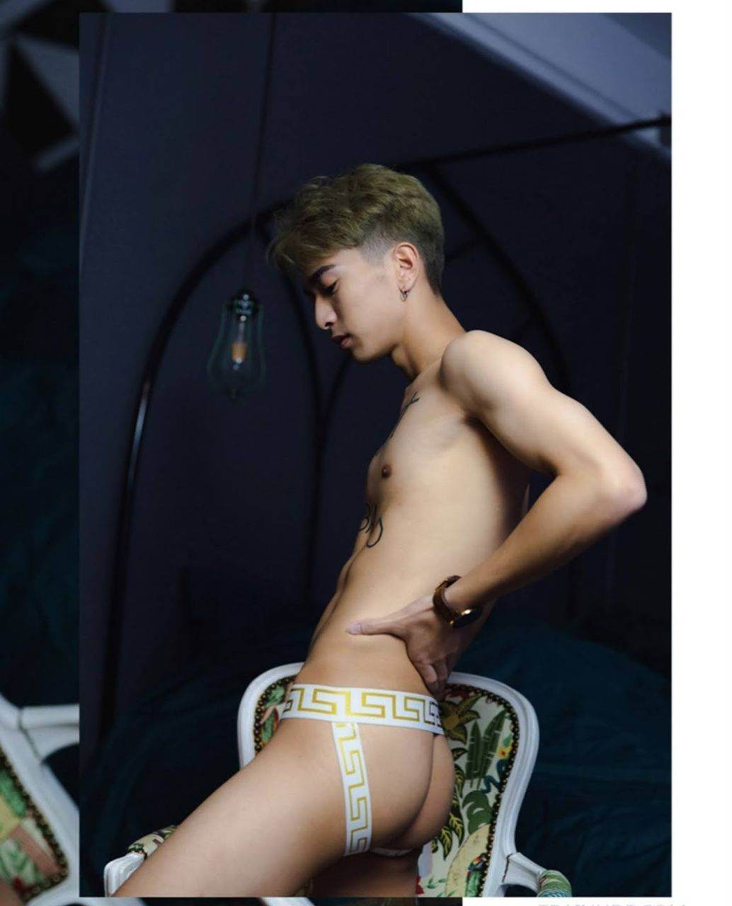 หนุ่มหล่อขึ้นปก 834.16