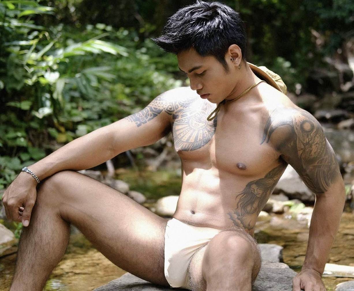หนุ่มหล่อขึ้นปก 866.4