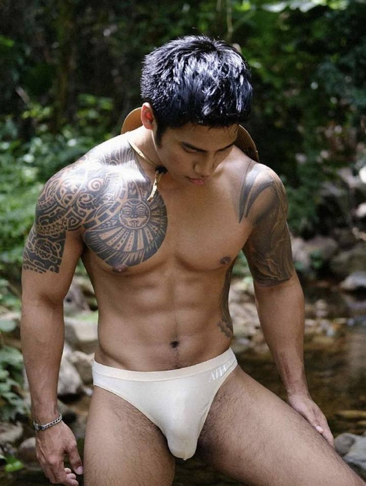หนุ่มหล่อขึ้นปก 866.4