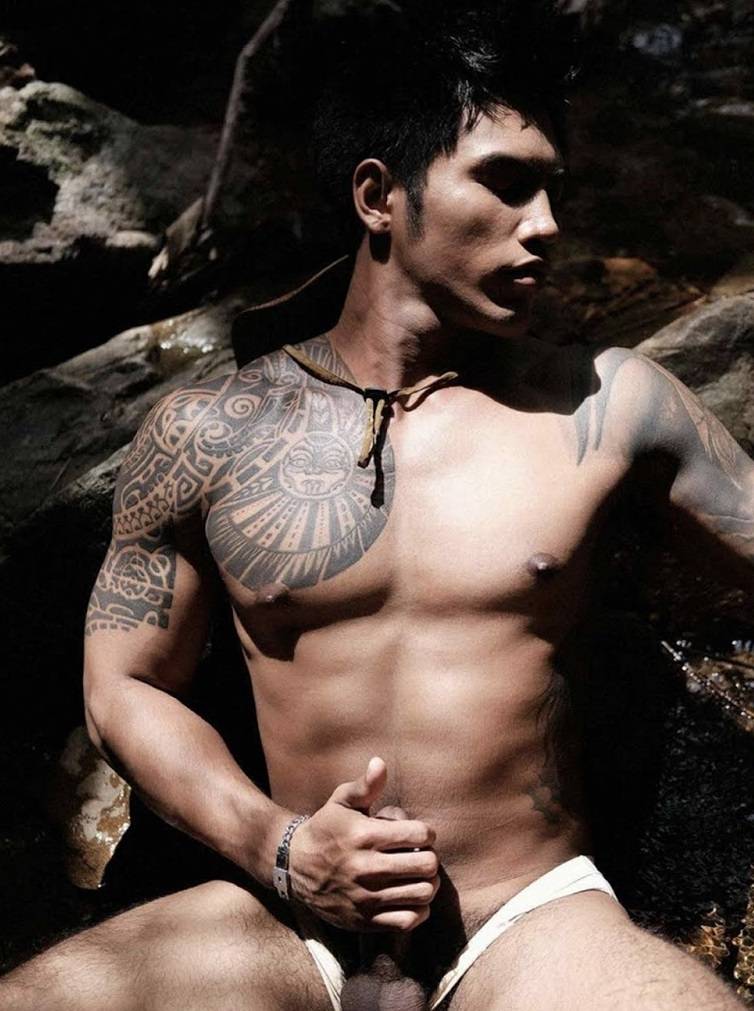 หนุ่มหล่อขึ้นปก 866.4
