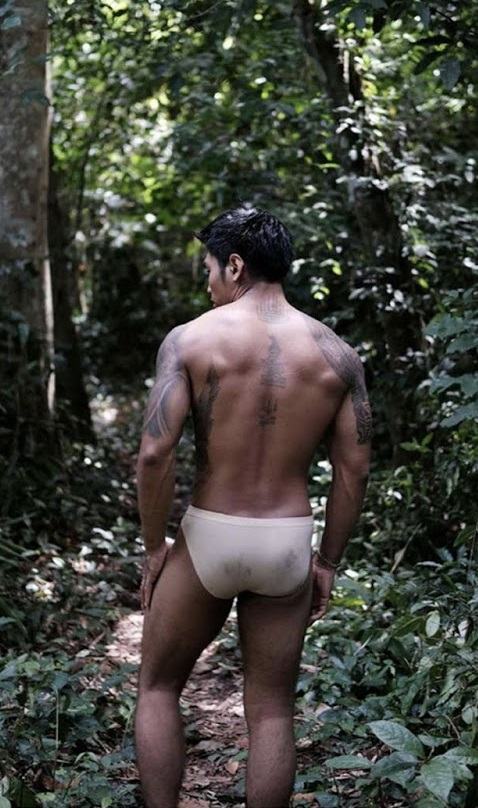 หนุ่มหล่อขึ้นปก 866.4