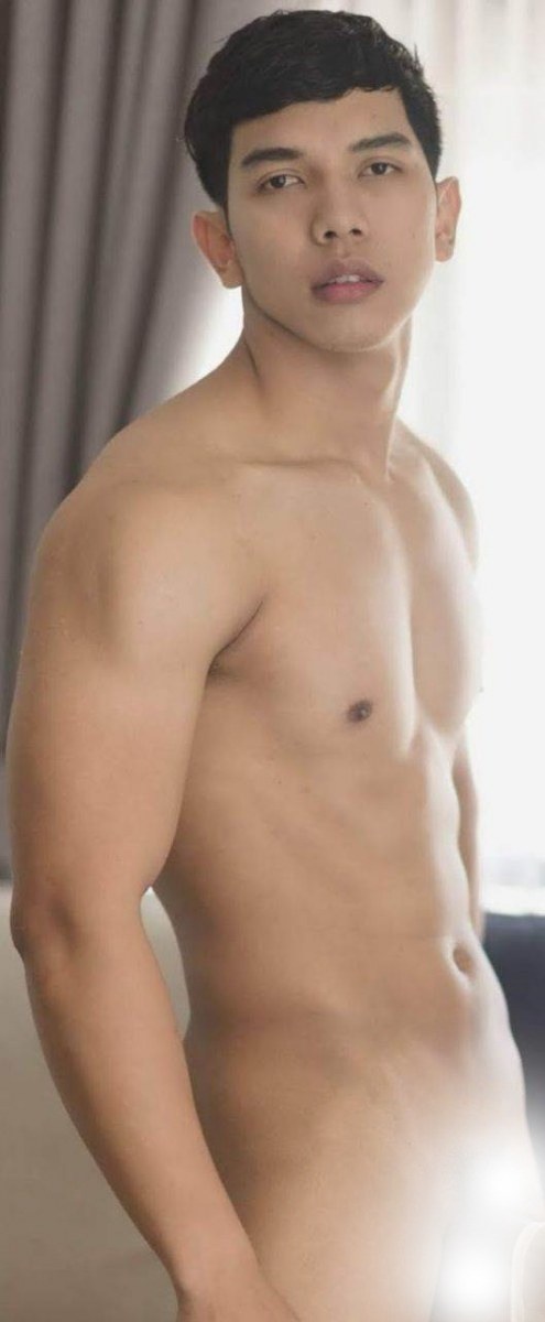 หนุ่มหล่อขึ้นปก 886