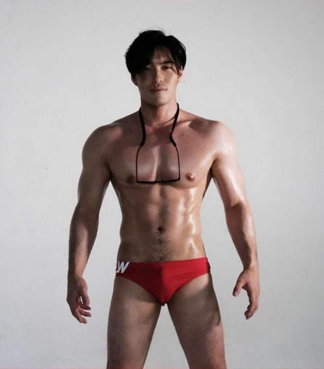 หนุ่มหล่อขึ้นปก 855.12