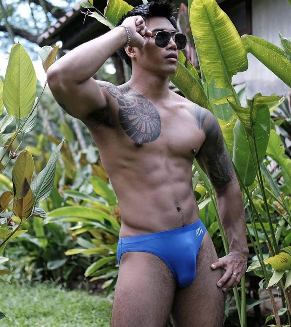 หนุ่มหล่อขึ้นปก 866.5