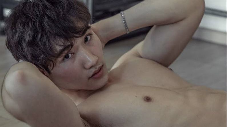 หนุ่มหล่อขึ้นปก 894.3