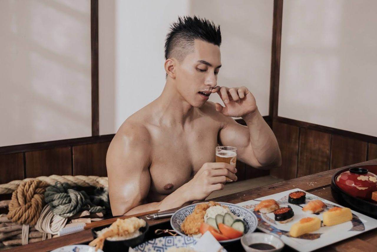 หนุ่มหล่อขึ้นปก 863.10
