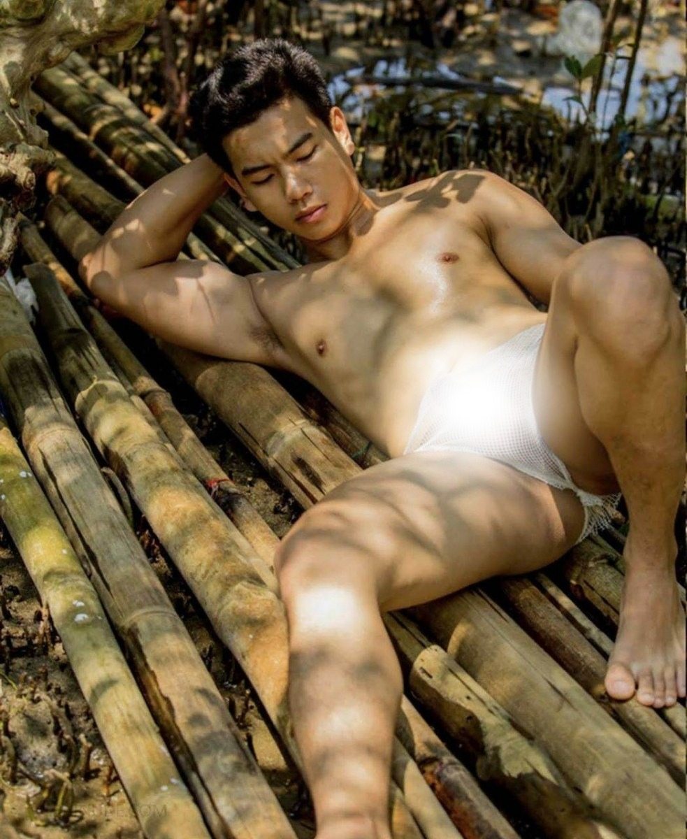 หนุ่มหล่อขึ้นปก 864.11