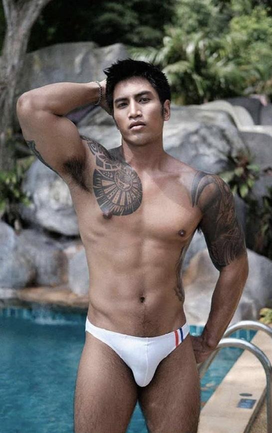 หนุ่มหล่อขึ้นปก 866.6