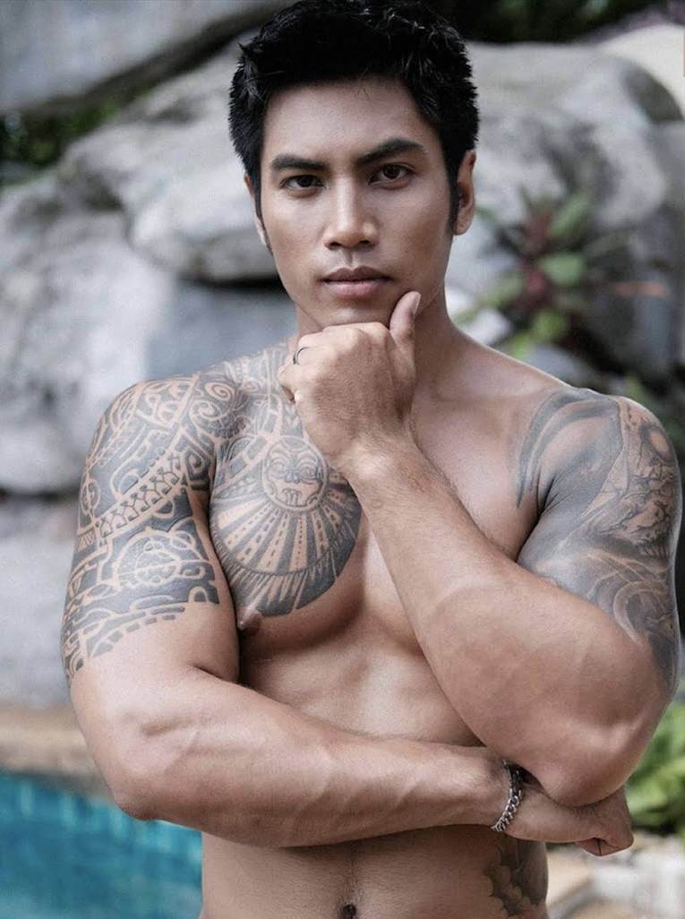 หนุ่มหล่อขึ้นปก 866.6
