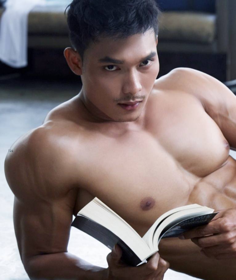 อยากปั๊มต่อเมื่อครู่กำลังเสียว แค่ยกเดียวผมยังไม่พอหรอกนะ