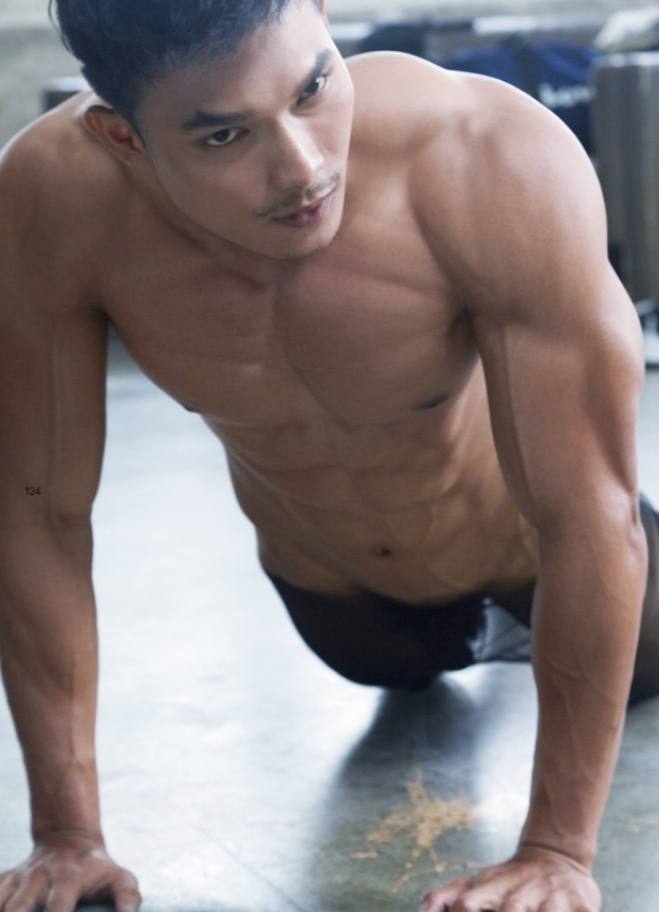 อยากปั๊มต่อเมื่อครู่กำลังเสียว แค่ยกเดียวผมยังไม่พอหรอกนะ