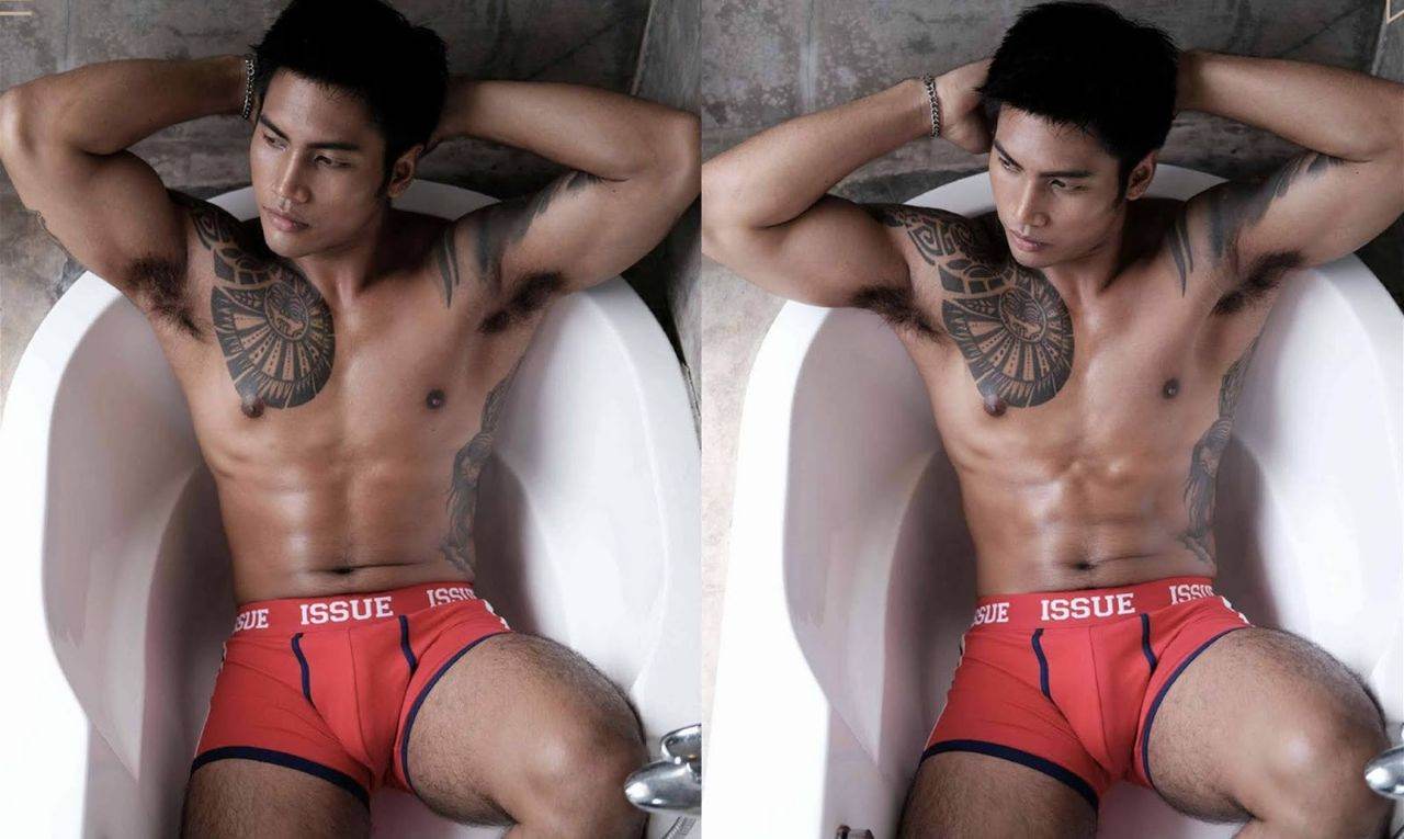 หนุ่มหล่อขึ้นปก 866.7