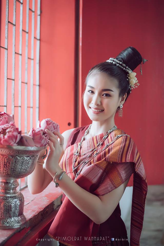 Thailand ðđð | Isan traditional costume - āļāļļāļāļāļĩāļŠāļēāļāļāļąāļāļŦāļ§āļąāļāļĢāđāļāļĒāđāļāđāļ