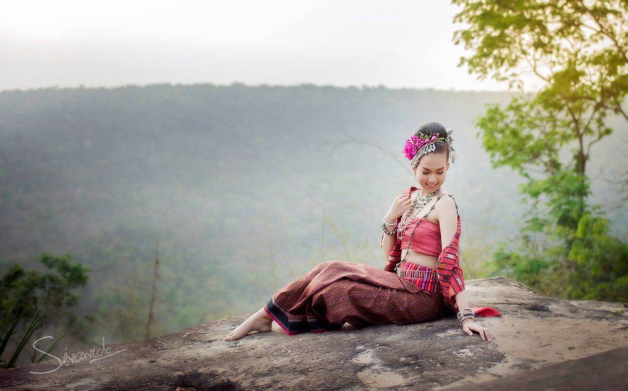 Thailand ðđð | Isan traditional costume - āļāļļāļāļāļĩāļŠāļēāļāļāļąāļāļŦāļ§āļąāļāļĢāđāļāļĒāđāļāđāļ