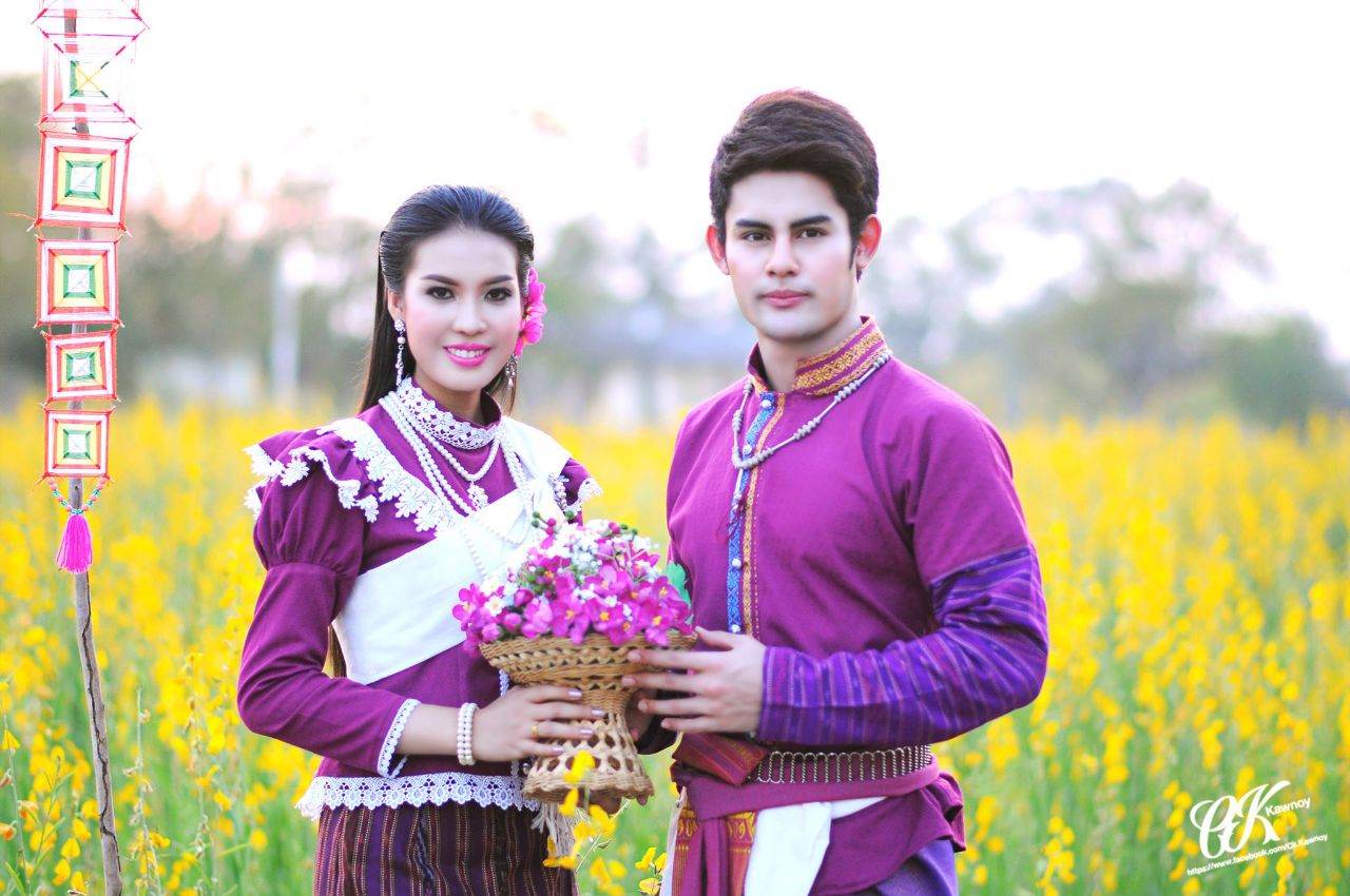 Thailand ðđð | Isan traditional costume - āļāļļāļāļāļĩāļŠāļēāļāļāļąāļāļŦāļ§āļąāļāļĢāđāļāļĒāđāļāđāļ