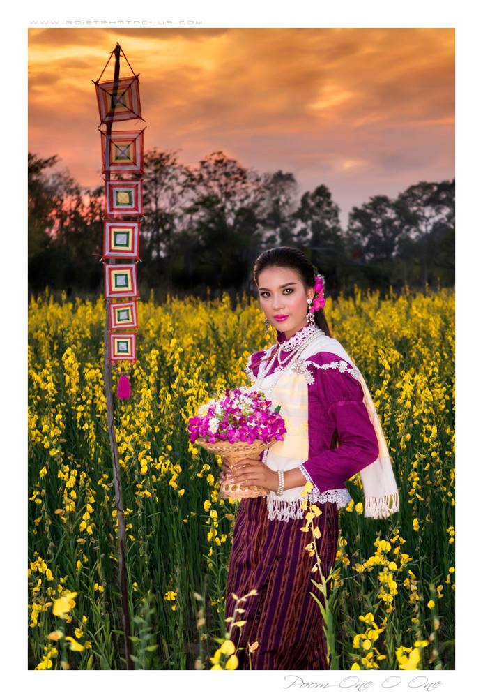 Thailand ðđð | Isan traditional costume - āļāļļāļāļāļĩāļŠāļēāļāļāļąāļāļŦāļ§āļąāļāļĢāđāļāļĒāđāļāđāļ