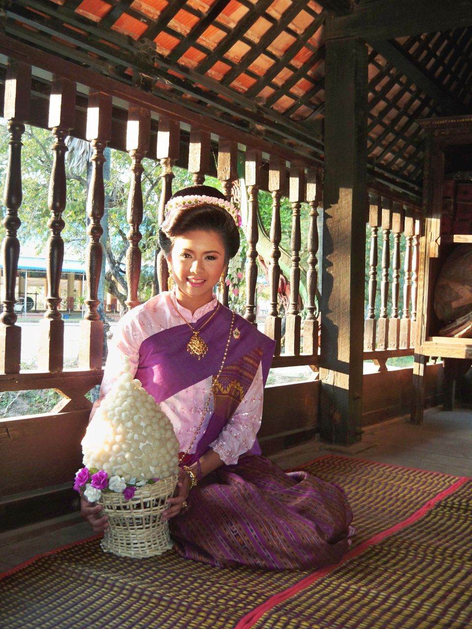 Thailand ðđð | Isan traditional costume - āļāļļāļāļāļĩāļŠāļēāļāļāļąāļāļŦāļ§āļąāļāļĢāđāļāļĒāđāļāđāļ