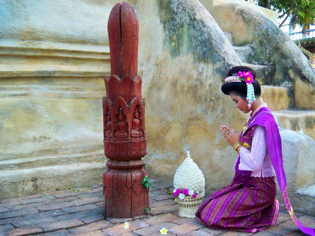 Thailand ðđð | Isan traditional costume - āļāļļāļāļāļĩāļŠāļēāļāļāļąāļāļŦāļ§āļąāļāļĢāđāļāļĒāđāļāđāļ