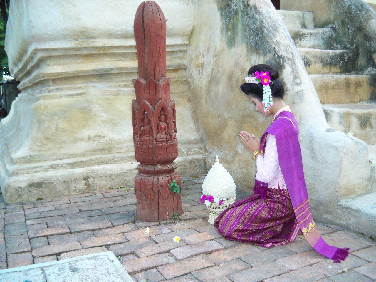 Thailand ðđð | Isan traditional costume - āļāļļāļāļāļĩāļŠāļēāļāļāļąāļāļŦāļ§āļąāļāļĢāđāļāļĒāđāļāđāļ
