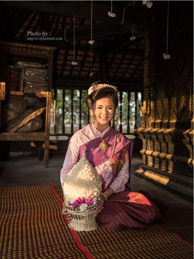 Thailand ðđð | Isan traditional costume - āļāļļāļāļāļĩāļŠāļēāļāļāļąāļāļŦāļ§āļąāļāļĢāđāļāļĒāđāļāđāļ