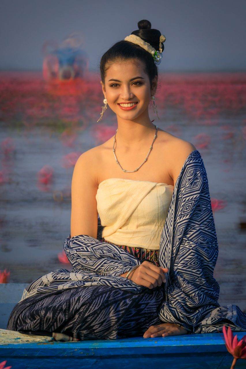 THAILAND 🇹🇭 | Isan traditional costume @ ทะเลบัวแดง อุดรธานี