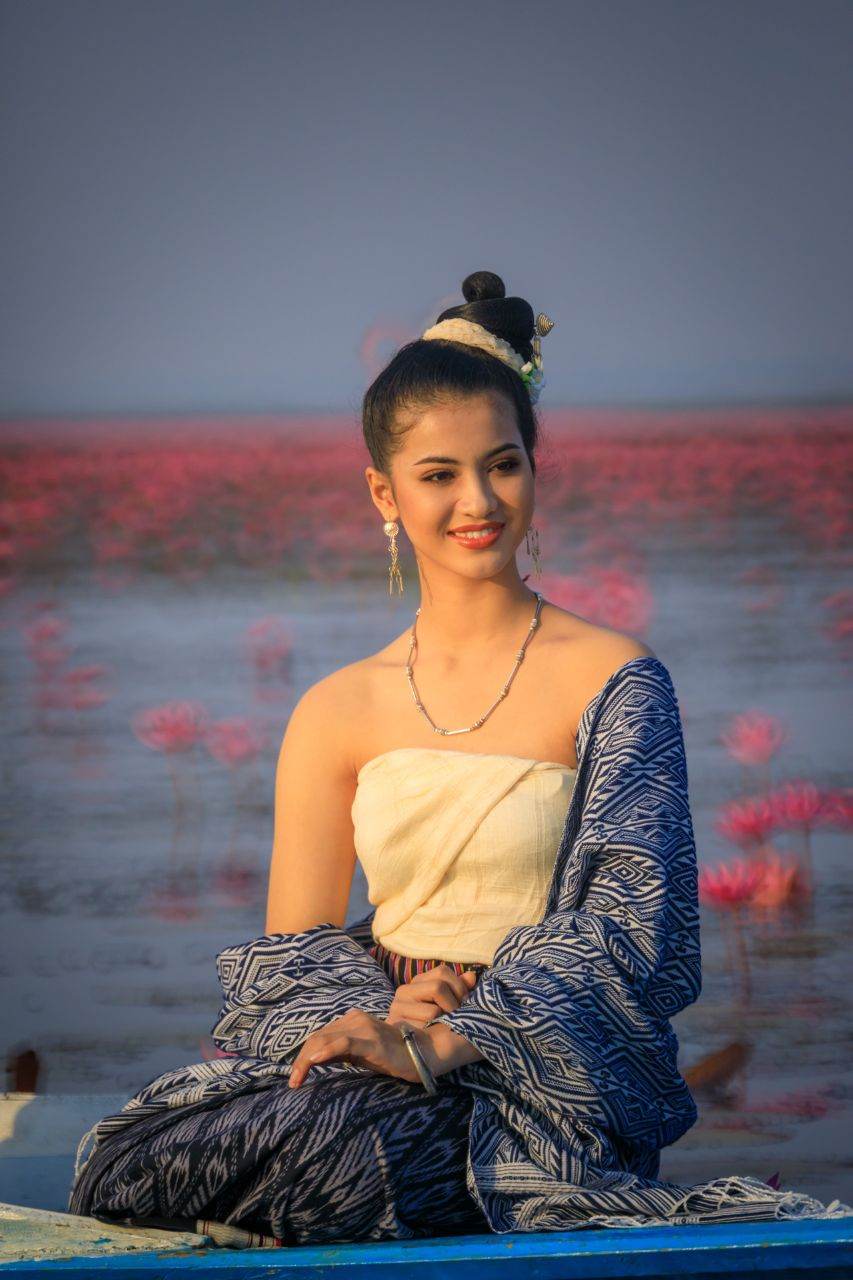 THAILAND 🇹🇭 | Isan traditional costume @ ทะเลบัวแดง อุดรธานี