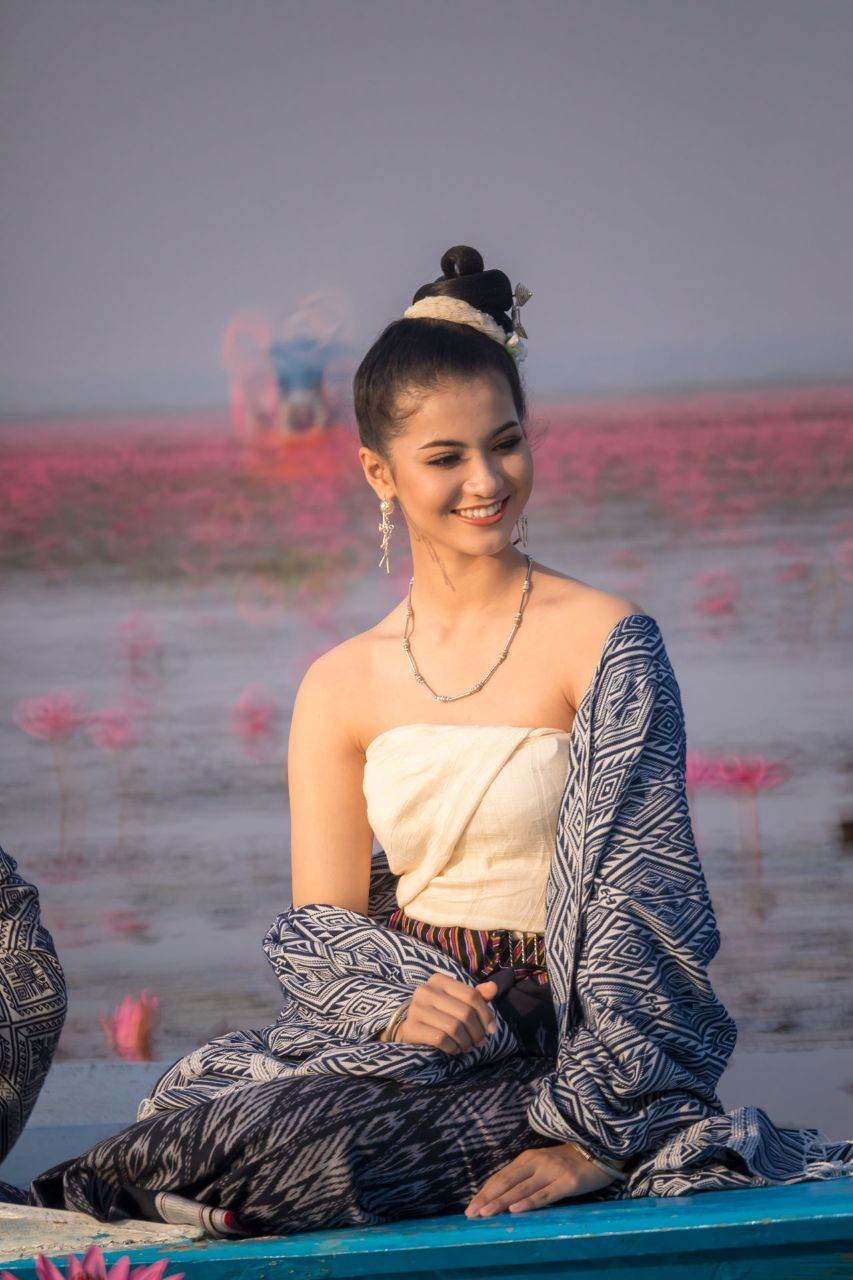 THAILAND 🇹🇭 | Isan traditional costume @ ทะเลบัวแดง อุดรธานี
