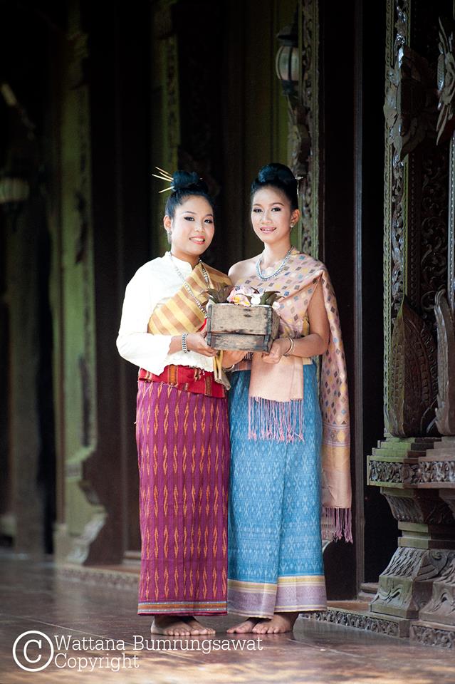 THAILAND 🇹🇭 | Isan traditional costume - ไหมสมเด็จ ไหมในดวงใจ