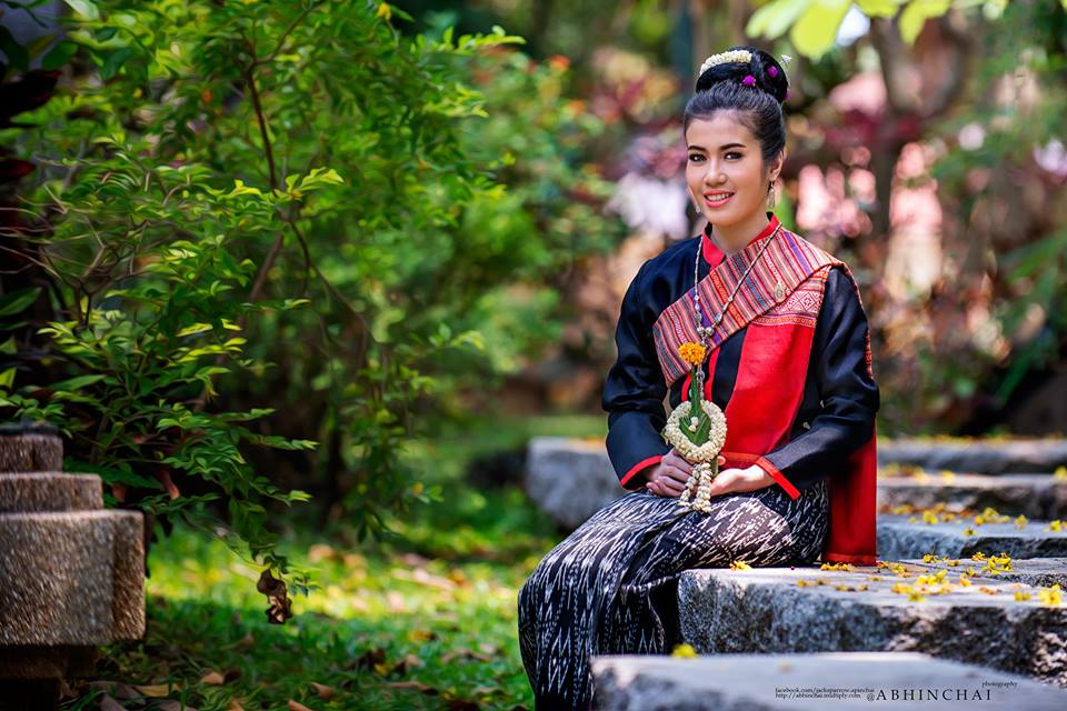 THAILAND 🇹🇭 | Isan traditional costume การแต่งกายภาคอีสาน