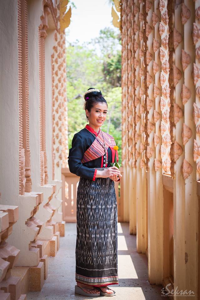 THAILAND 🇹🇭 | Isan traditional costume การแต่งกายภาคอีสาน