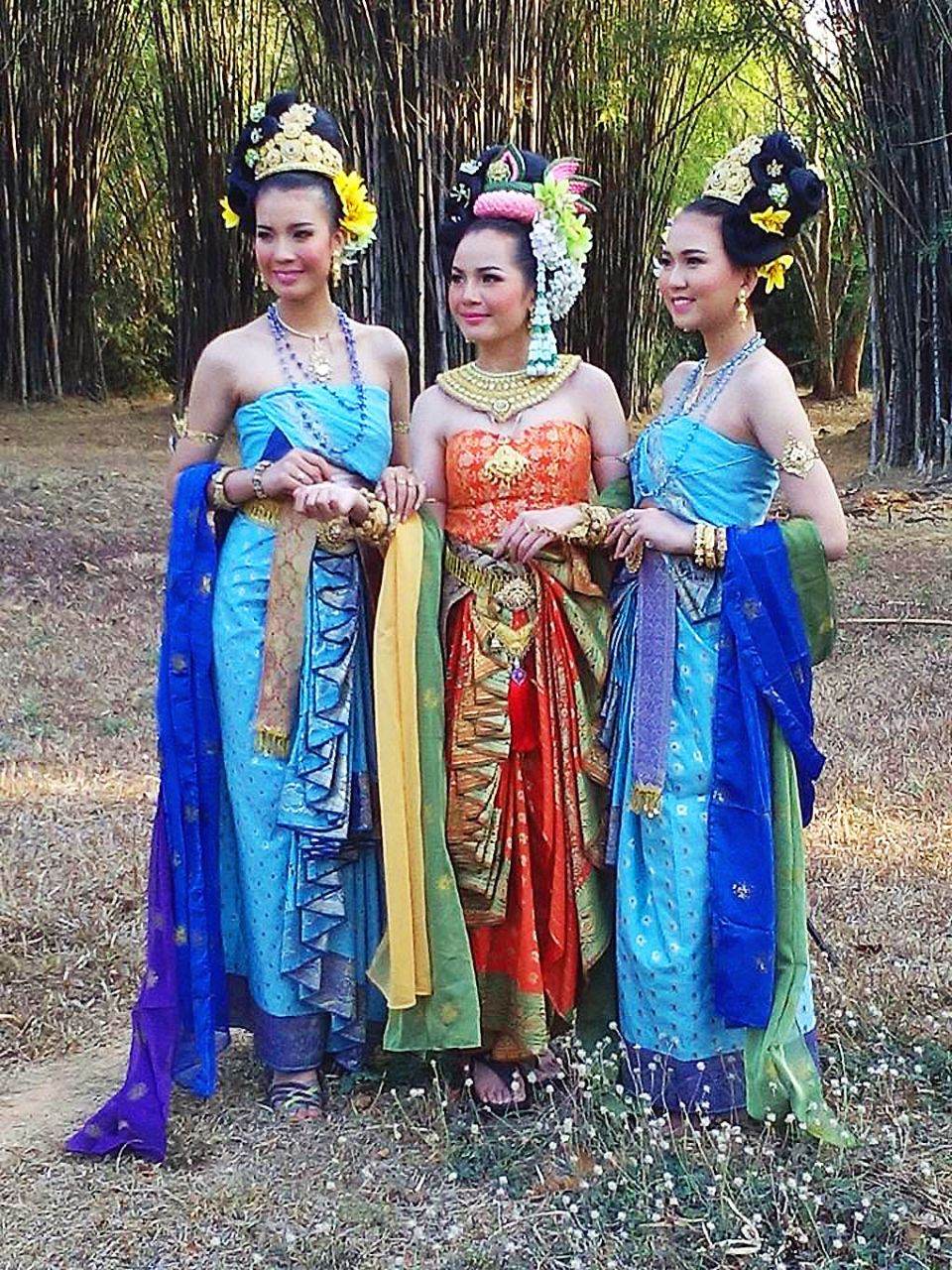 Thailand 🇹🇭 | Thai fantasy costume, ชุดไทยประยุกต์