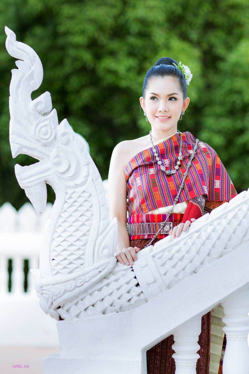 THAILAND 🇹🇭 | Isan traditional costume - การแต่งกายภาคอีสาน