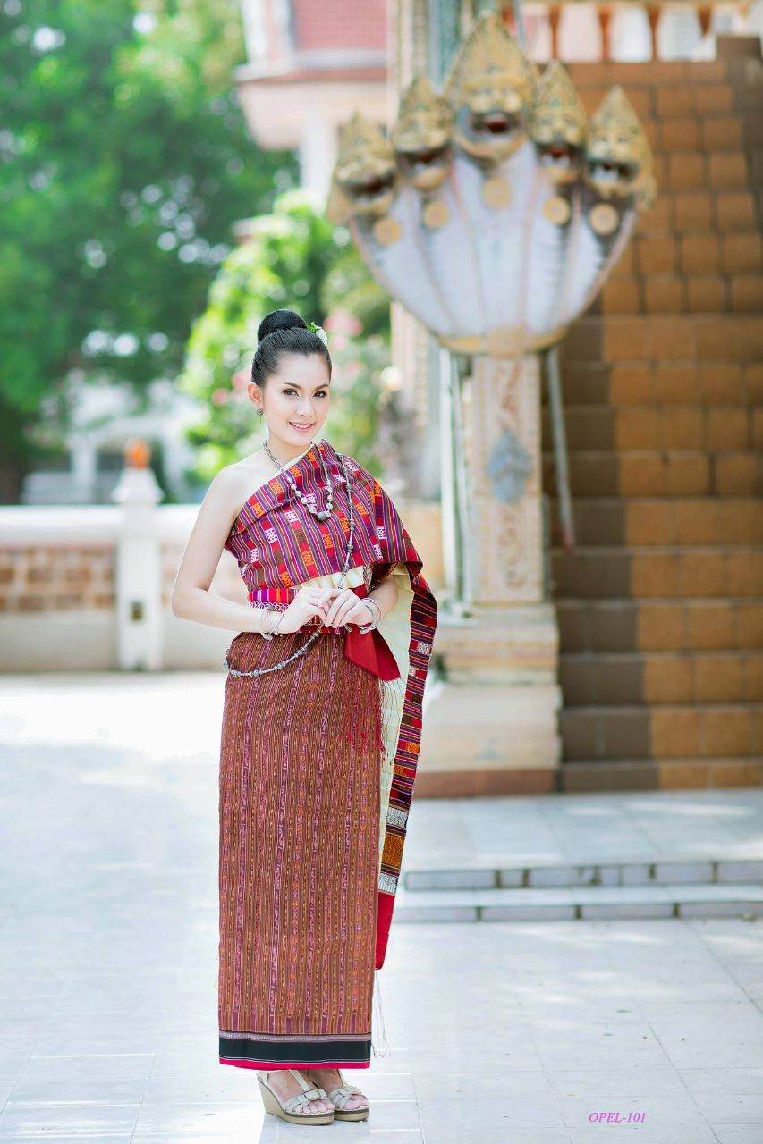 THAILAND 🇹🇭 | Isan traditional costume - การแต่งกายภาคอีสาน