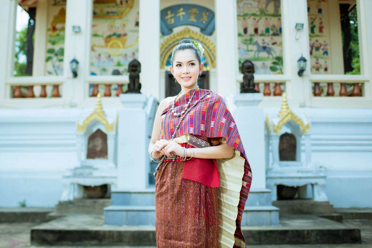 THAILAND 🇹🇭 | Isan traditional costume - การแต่งกายภาคอีสาน