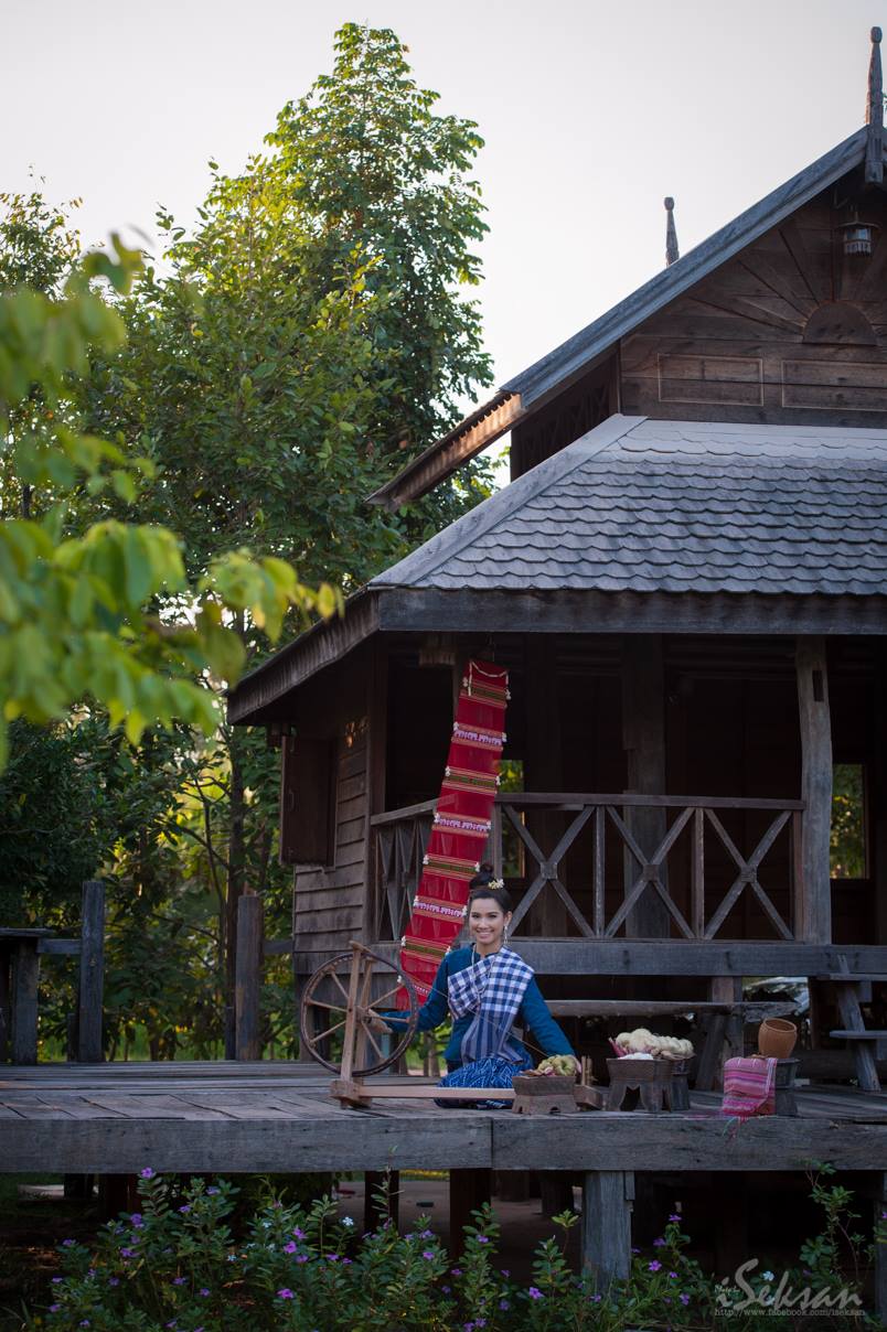 THAILAND 🇹🇭 | Isan traditional costume - การแต่งกายภาคอีสาน