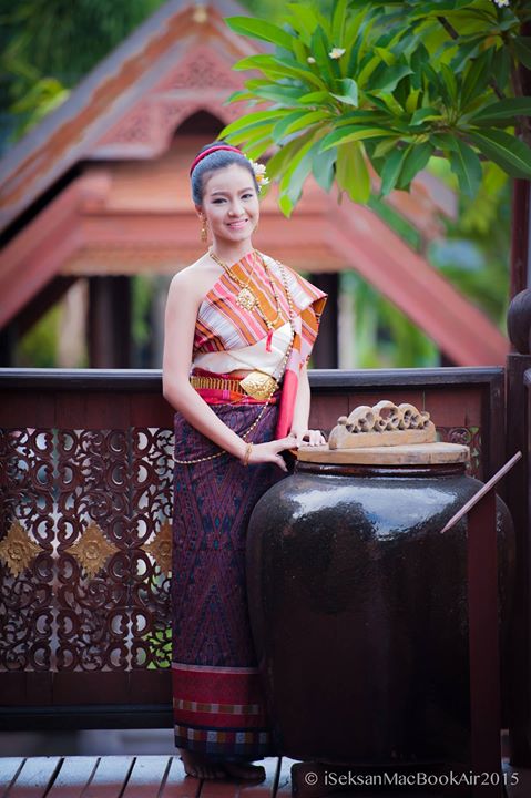 THAILAND 🇹🇭 | Isan traditional costume - การแต่งกายภาคอีสาน