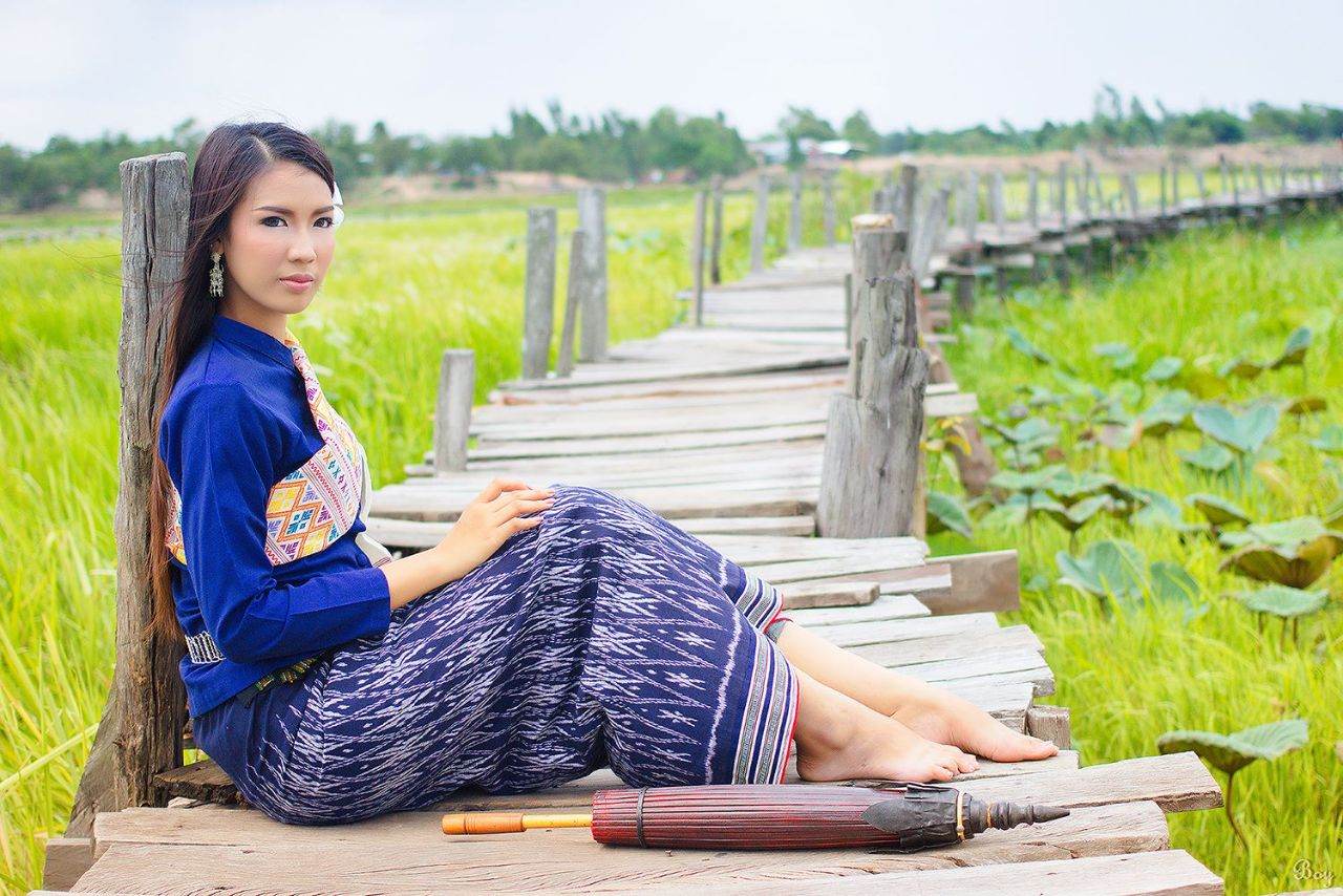 THAILAND 🇹🇭 | Isan traditional costume - การแต่งกายภาคอีสาน @ สะพานไม้แกดำ มหาสารคาม