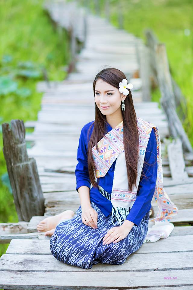 THAILAND 🇹🇭 | Isan traditional costume - การแต่งกายภาคอีสาน @ สะพานไม้แกดำ มหาสารคาม