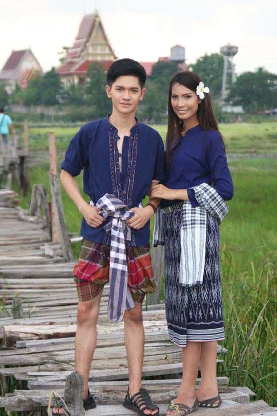 THAILAND 🇹🇭 | Isan traditional costume - การแต่งกายภาคอีสาน @ สะพานไม้แกดำ มหาสารคาม