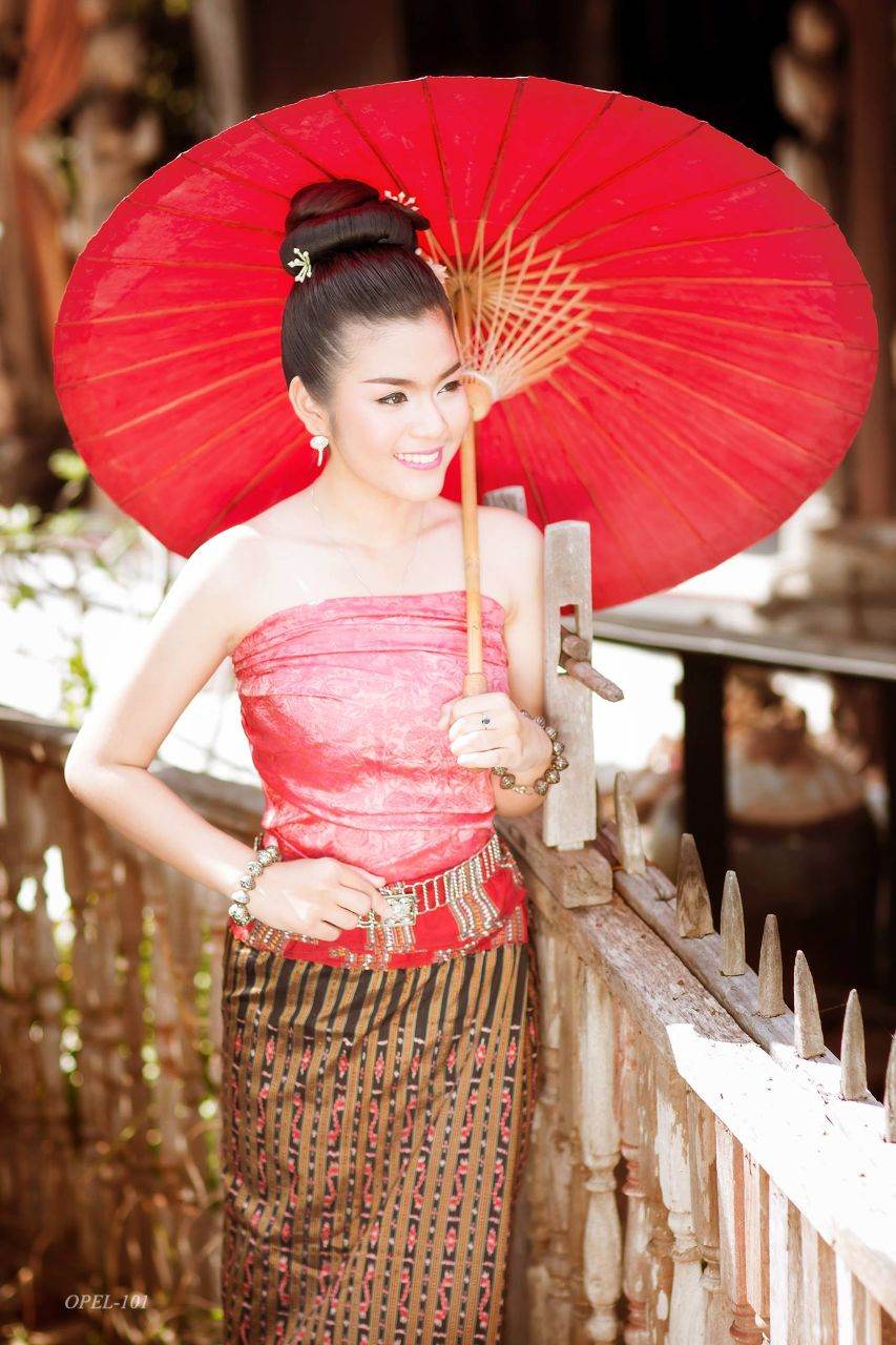 THAILAND 🇹🇭 | Isan traditional costume - การแต่งกายภาคอีสาน✨