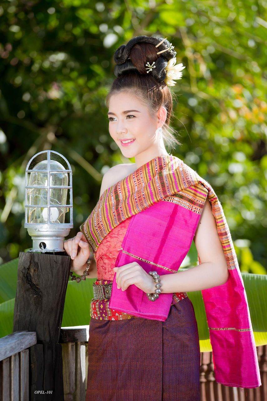 THAILAND 🇹🇭 | Isan traditional costume - การแต่งกายภาคอีสาน✨