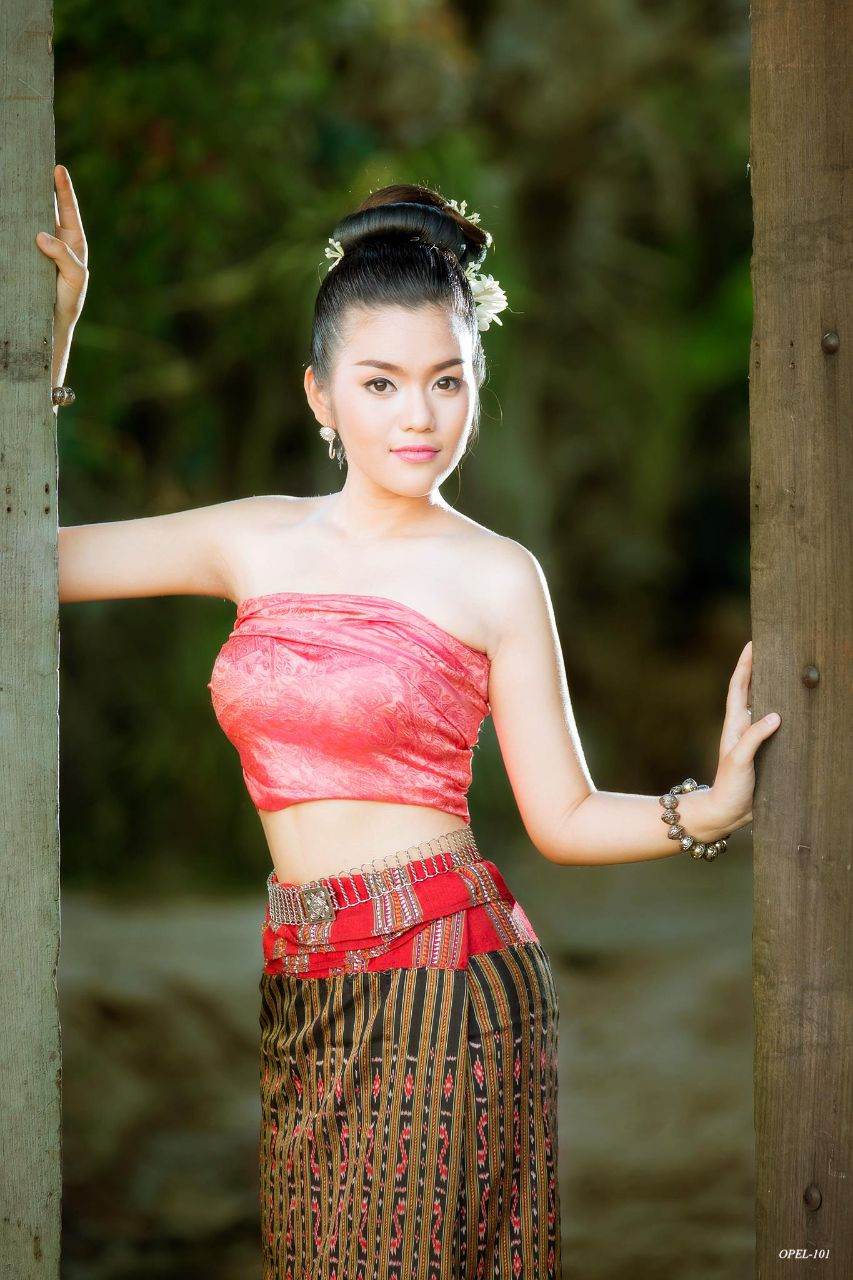 THAILAND 🇹🇭 | Isan traditional costume - การแต่งกายภาคอีสาน✨