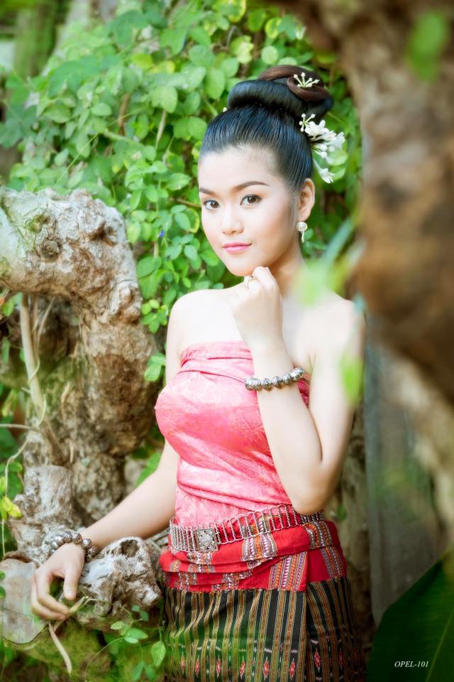 THAILAND 🇹🇭 | Isan traditional costume - การแต่งกายภาคอีสาน✨