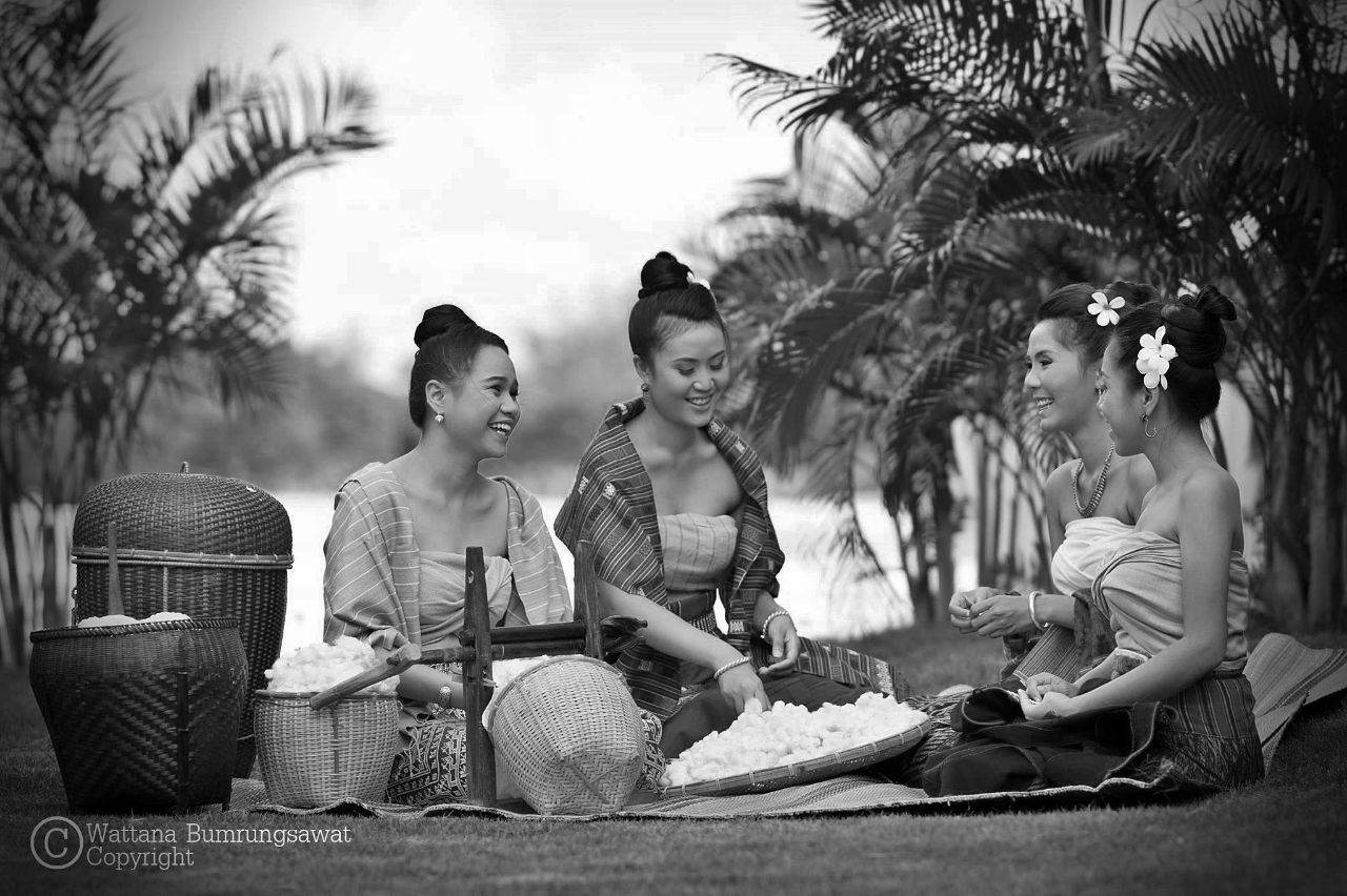 THAILAND 🇹🇭 | Isan traditional costume - การแต่งกายภาคอีสาน