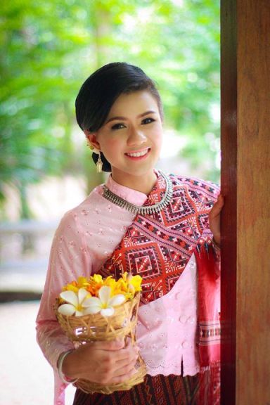 THAILAND 🇹🇭 | Isan traditional costume - การแต่งกายภาคอีสาน