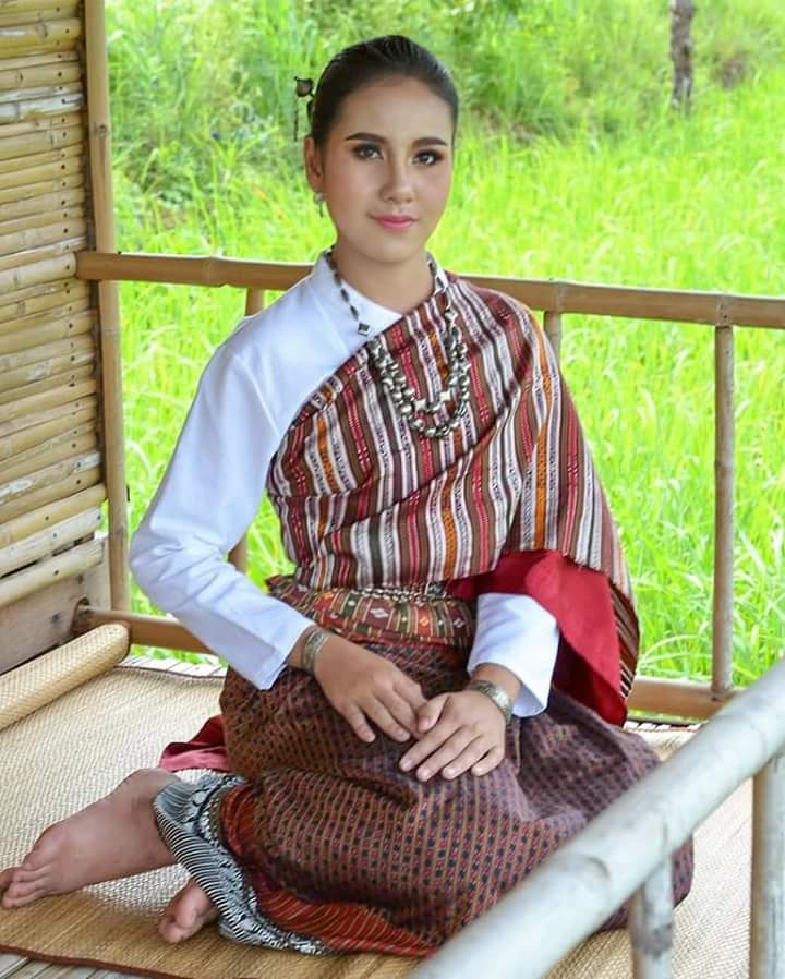 THAILAND 🇹🇭 | Isan traditional costume - การแต่งกายภาคอีสาน